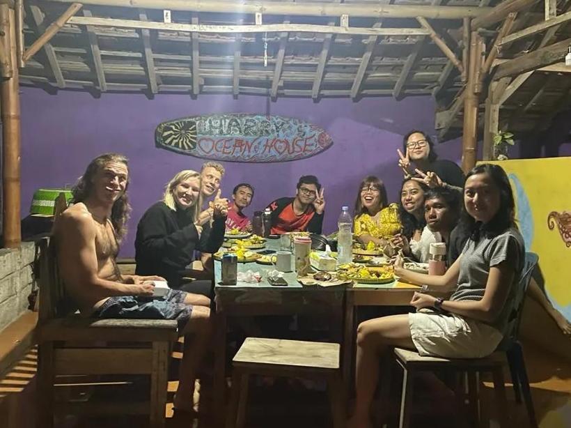 Harry'S Ocean House Watukarung Homestay Kalak Exterior foto