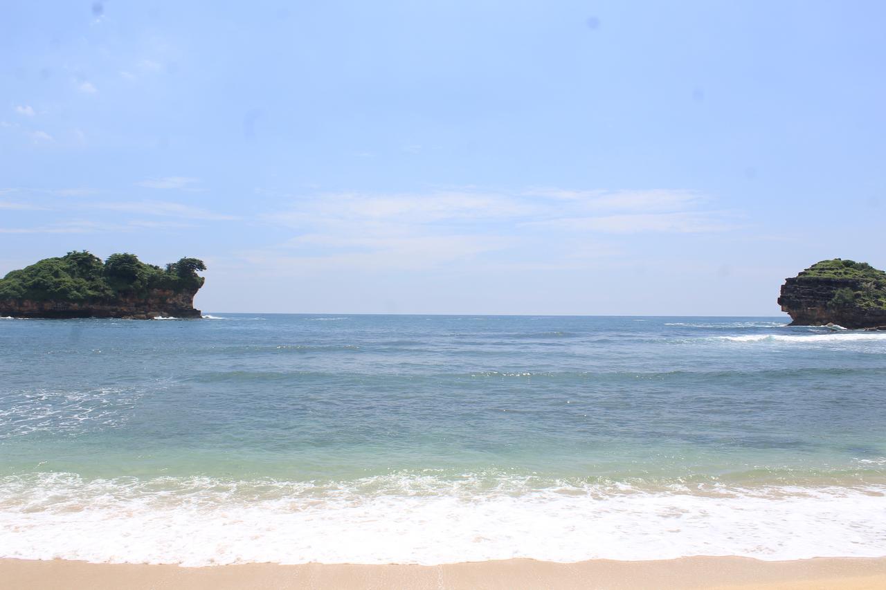 Harry'S Ocean House Watukarung Homestay Kalak Exterior foto